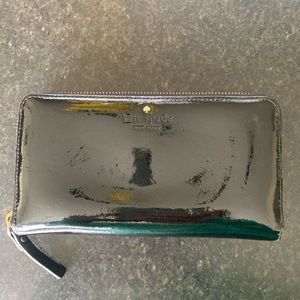 EUC Kate spade black patent leather wallet